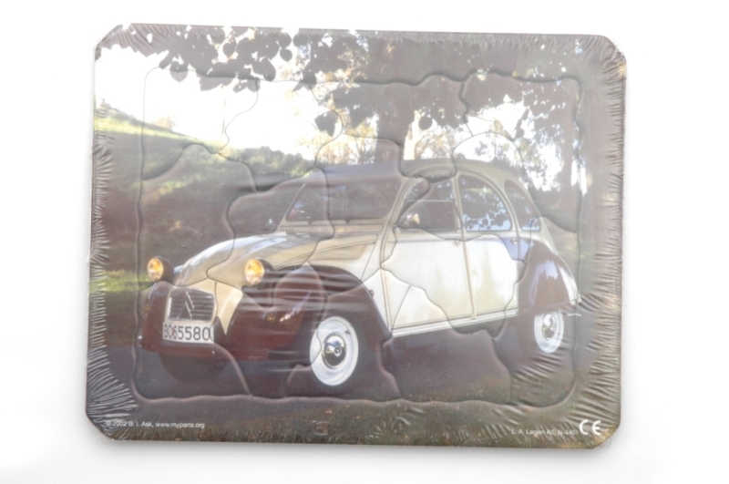 Puzzle 2CV onder bomen