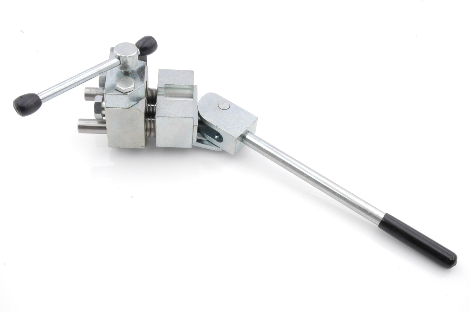 Gereedschap: leidingflareapparaat (voor 3,5+4,5 ponsset).