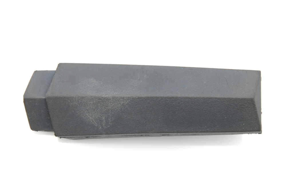 Voorbumper: stootrubber, midden (->'67).