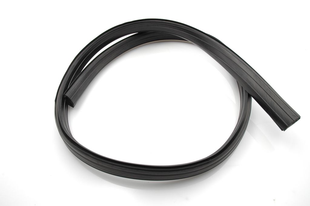 Achterruitrubber bovenzijde.