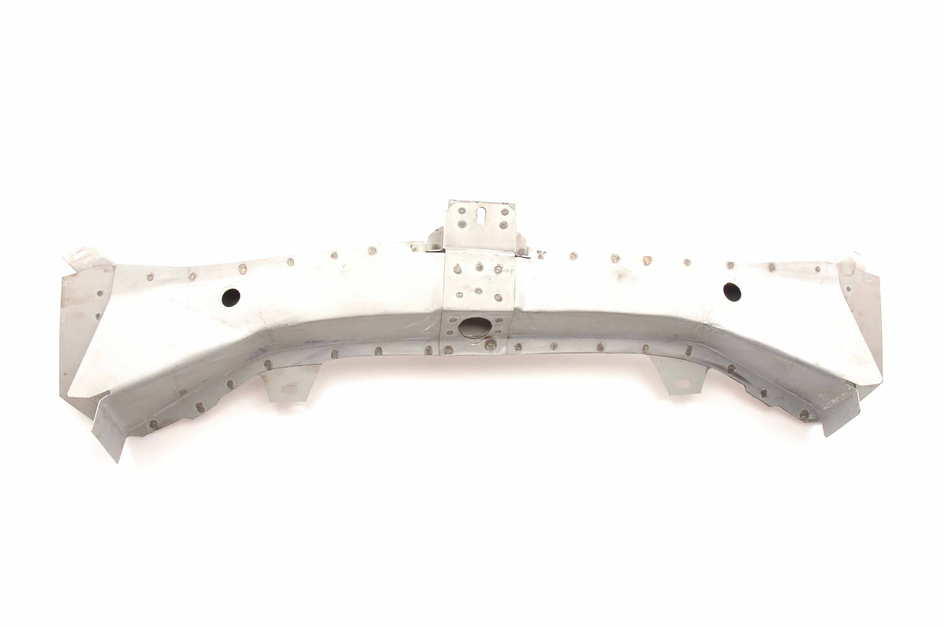 Chassis voor: Traversebalk met slingerbevestiging. (gelast)