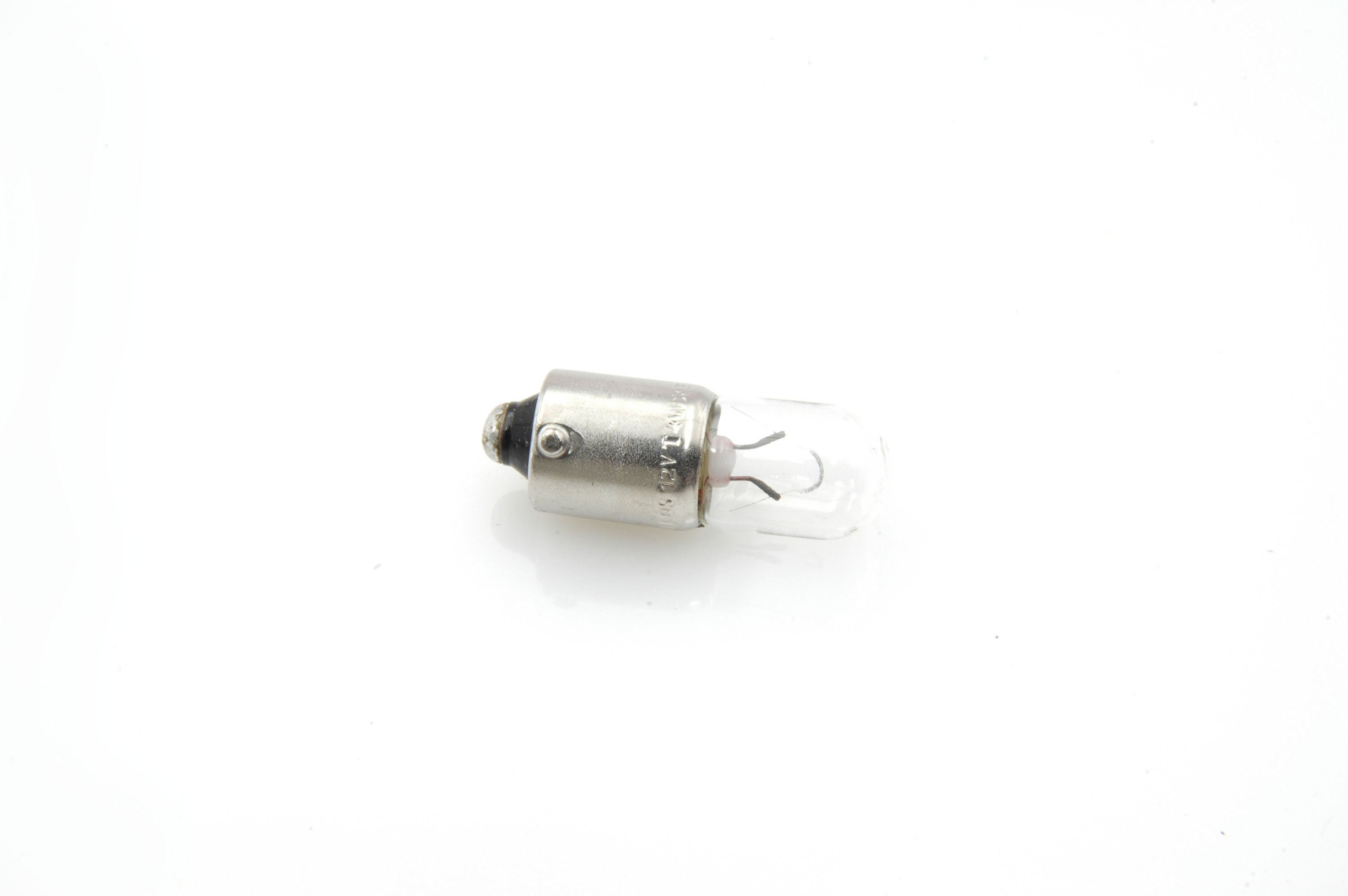 Lamp: 4W, koplamp (bajonet).