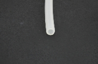 Benzinepomp: Nylon aanvoerslang.